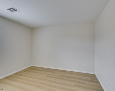 5512 Grand Rapids Street - Photo Thumbnail 15