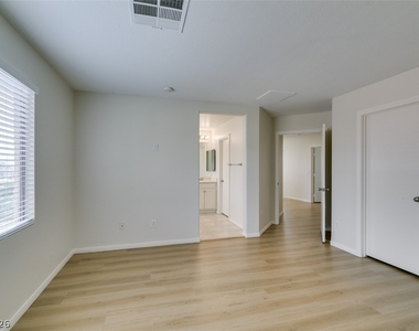 5512 Grand Rapids Street - Photo Thumbnail 16