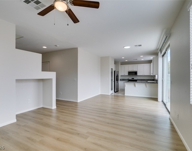 5512 Grand Rapids Street - Photo Thumbnail 7