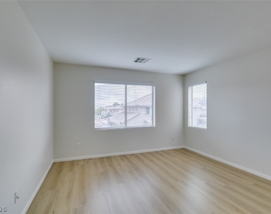 5512 Grand Rapids Street - Photo Thumbnail 13