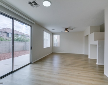 5512 Grand Rapids Street - Photo Thumbnail 9