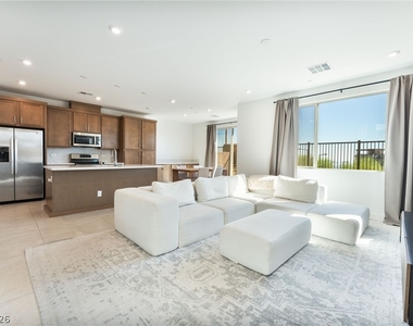 740 Echelon Street - Photo Thumbnail 6