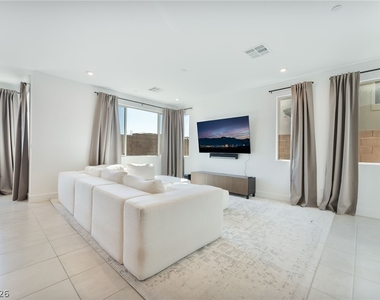 740 Echelon Street - Photo Thumbnail 8