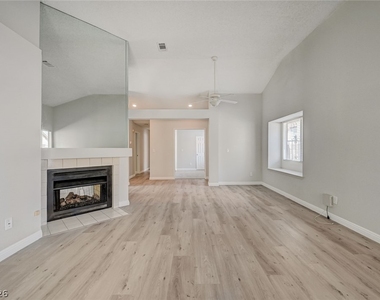386 El Pico Drive - Photo Thumbnail 7