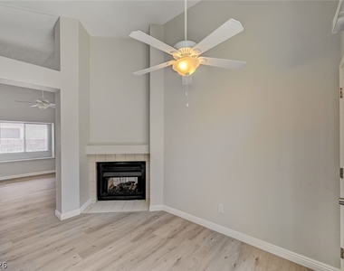 386 El Pico Drive - Photo Thumbnail 11