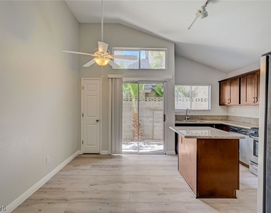386 El Pico Drive - Photo Thumbnail 10