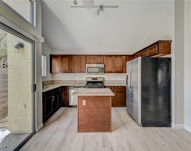 386 El Pico Drive - Photo Thumbnail 13