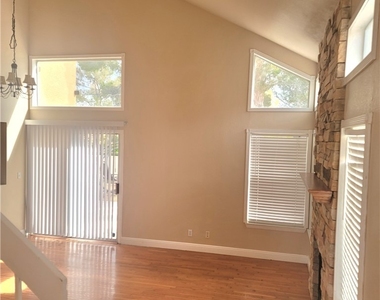 2436 Sun Shores Drive - Photo Thumbnail 2