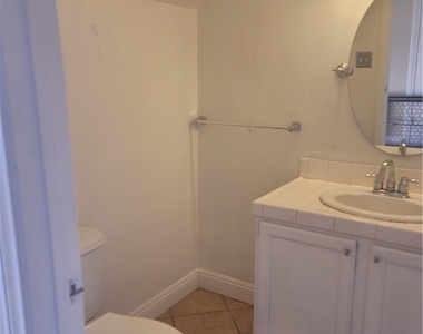 2436 Sun Shores Drive - Photo Thumbnail 12