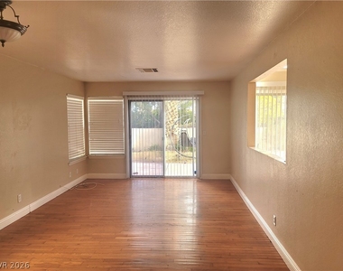 2436 Sun Shores Drive - Photo Thumbnail 14