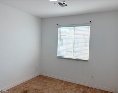 3614 Tripoli Cove Avenue - Photo Thumbnail 21