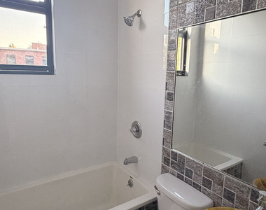906A Lafayette Ave - Photo Thumbnail 12