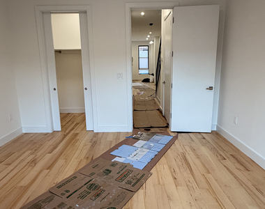 906A Lafayette Ave - Photo Thumbnail 7