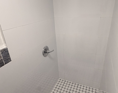 906A Lafayette Ave - Photo Thumbnail 8