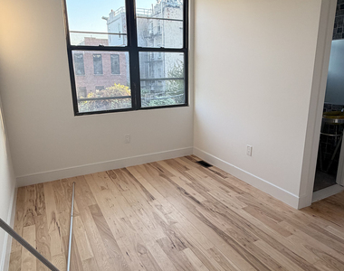 906A Lafayette Ave - Photo Thumbnail 2