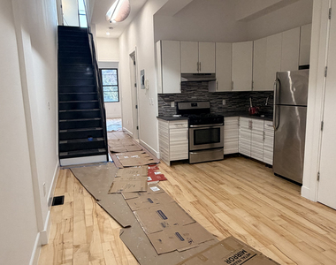 906A Lafayette Ave - Photo Thumbnail 18
