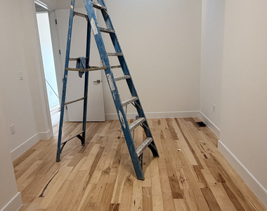 906A Lafayette Ave - Photo Thumbnail 5
