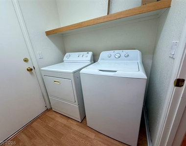 8605 Gilmore Avenue - Photo Thumbnail 17