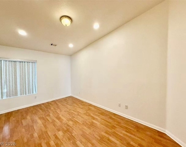 8605 Gilmore Avenue - Photo Thumbnail 13