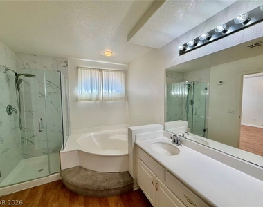 8605 Gilmore Avenue - Photo Thumbnail 10