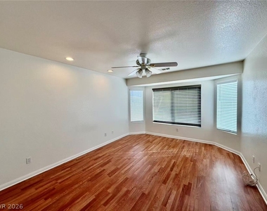 8605 Gilmore Avenue - Photo Thumbnail 9