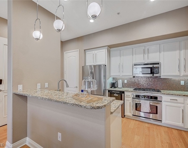 56 E Serene Avenue - Photo Thumbnail 11