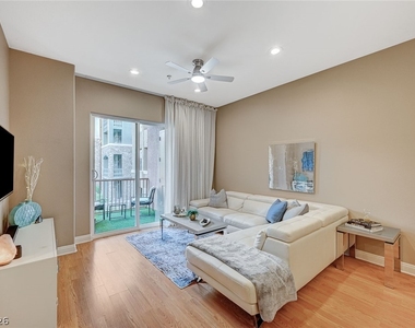 56 E Serene Avenue - Photo Thumbnail 2