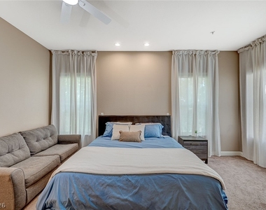 56 E Serene Avenue - Photo Thumbnail 18