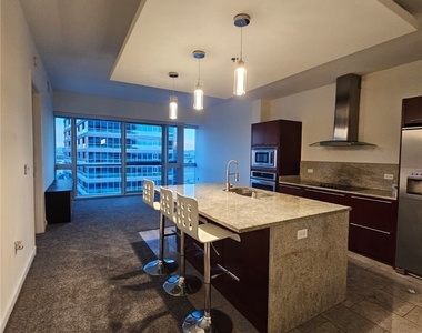 4471 Dean Martin Drive - Photo Thumbnail 8