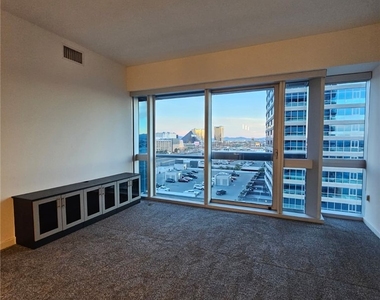 4471 Dean Martin Drive - Photo Thumbnail 9