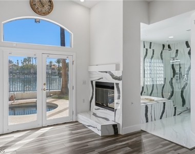 2933 Harbor Cove Drive - Photo Thumbnail 22