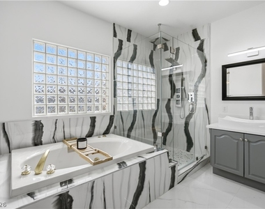 2933 Harbor Cove Drive - Photo Thumbnail 28