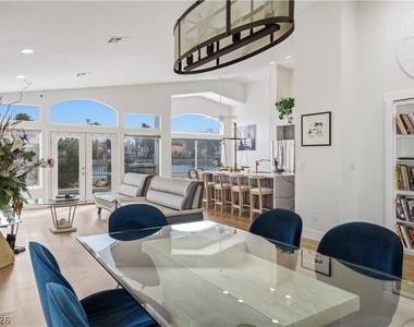 2933 Harbor Cove Drive - Photo Thumbnail 5