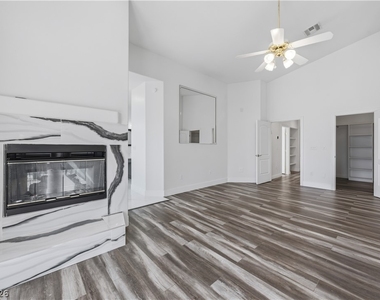 2933 Harbor Cove Drive - Photo Thumbnail 23