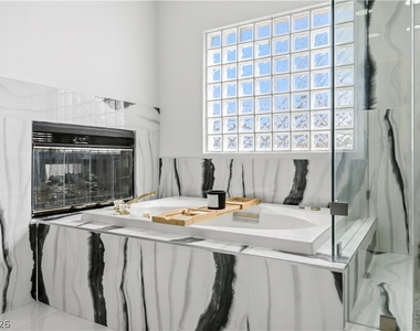 2933 Harbor Cove Drive - Photo Thumbnail 27