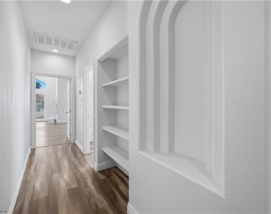 2933 Harbor Cove Drive - Photo Thumbnail 34