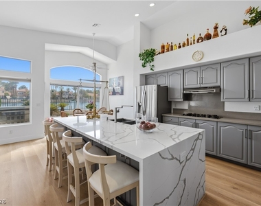 2933 Harbor Cove Drive - Photo Thumbnail 3