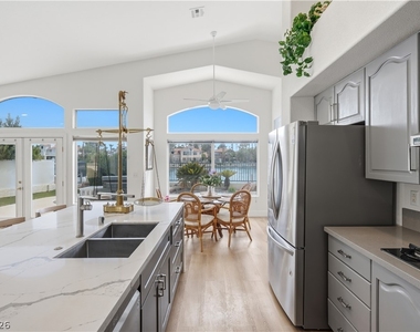2933 Harbor Cove Drive - Photo Thumbnail 11