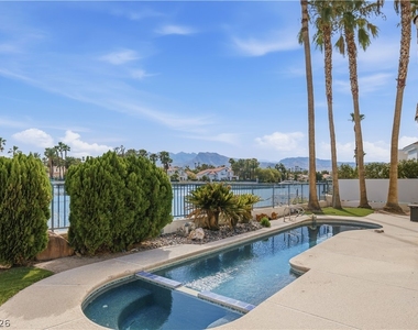 2933 Harbor Cove Drive - Photo Thumbnail 43