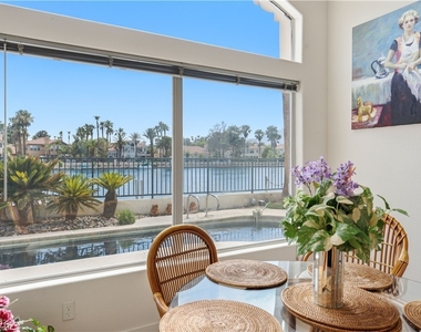 2933 Harbor Cove Drive - Photo Thumbnail 15