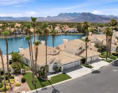 2933 Harbor Cove Drive - Photo Thumbnail 47