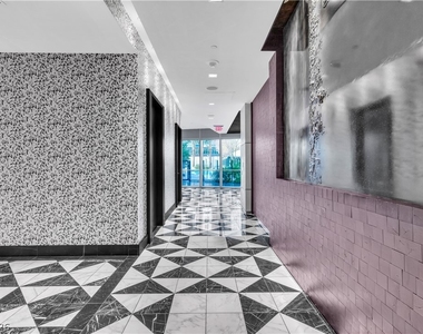 4471 Dean Martin Drive - Photo Thumbnail 30