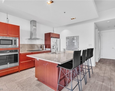 4471 Dean Martin Drive - Photo Thumbnail 28