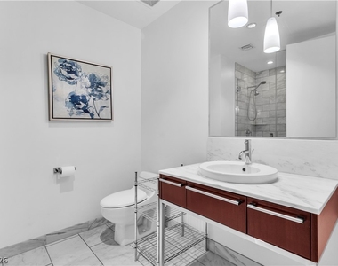 4471 Dean Martin Drive - Photo Thumbnail 11