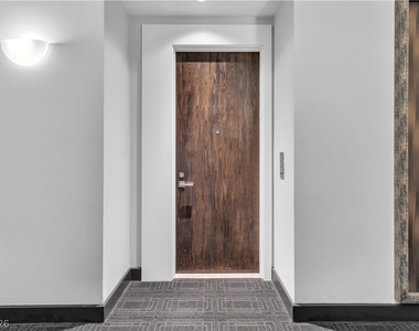 4471 Dean Martin Drive - Photo Thumbnail 7