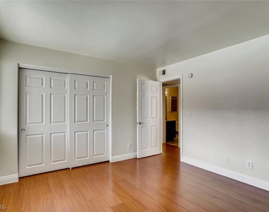 5229 Indian River Drive - Photo Thumbnail 12