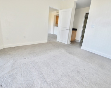 220 E Flamingo Road - Photo Thumbnail 12