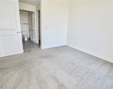 220 E Flamingo Road - Photo Thumbnail 13