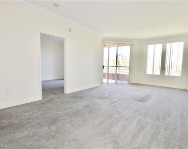 220 E Flamingo Road - Photo Thumbnail 2