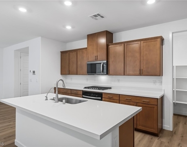1025 Copper Robin Street - Photo Thumbnail 9